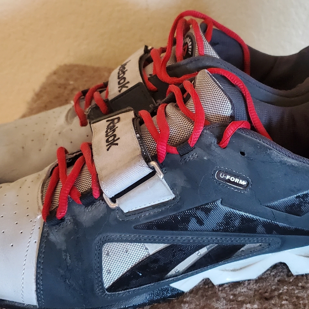 Reebok U-form lifting shoes